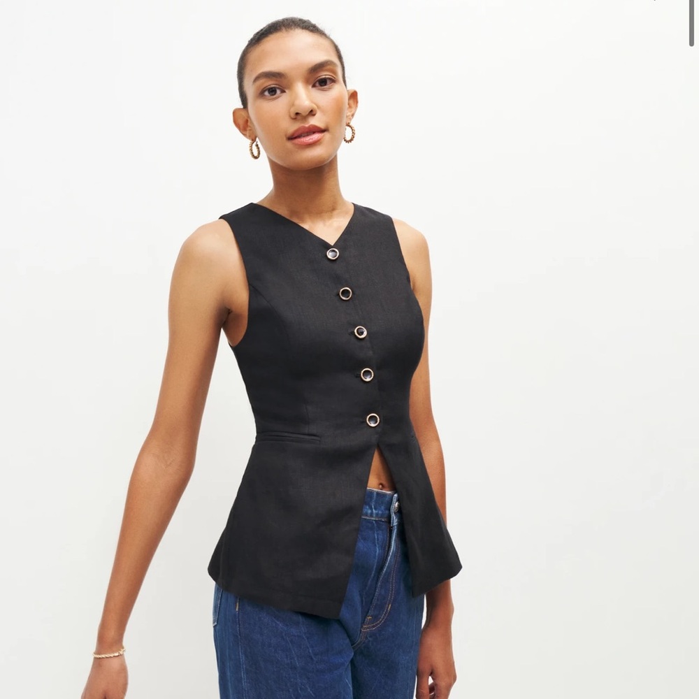 Like new, Reformation Aspen Linen Black Vest Size 0